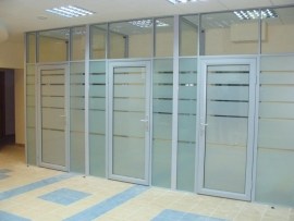 Звукоізоляційні перегородки з алюмінієвого профілю - найкраще рішення для перепланування офісу. Звукоізоляційні перегородки з алюмінієвого профілю - найкраще рішення для перепланування офісу.
